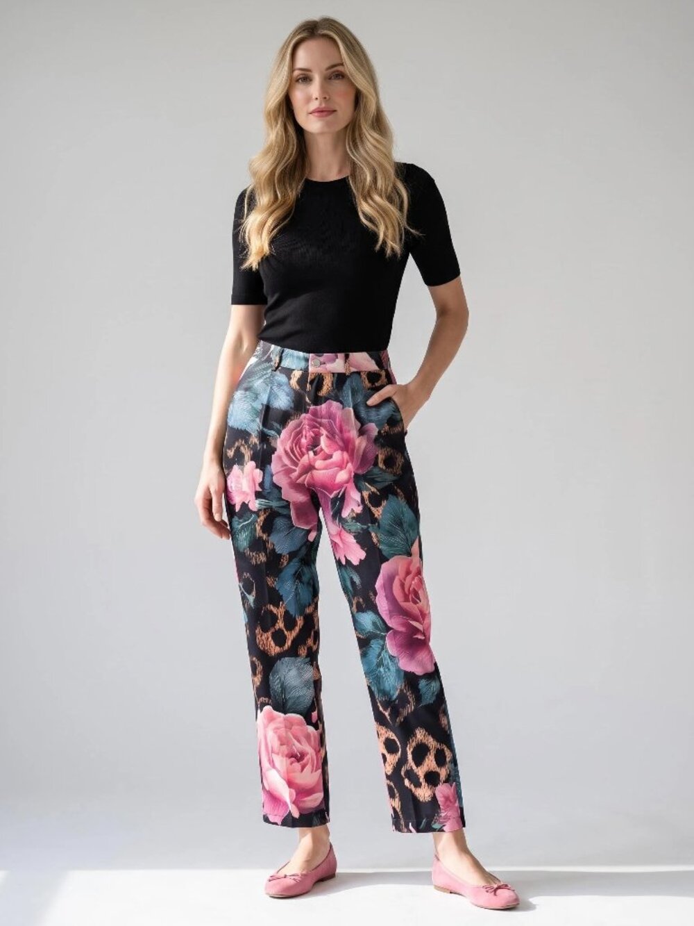 Womens Leopard Rose Floral Pants Size Large NEW